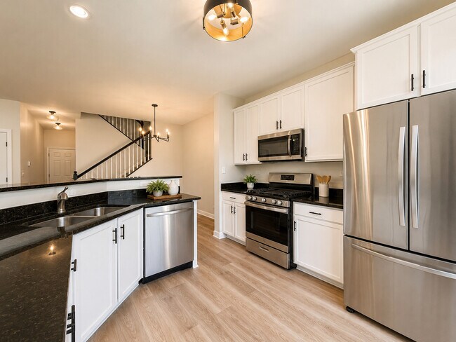 Building Photo - 367 Chesapeake Ln