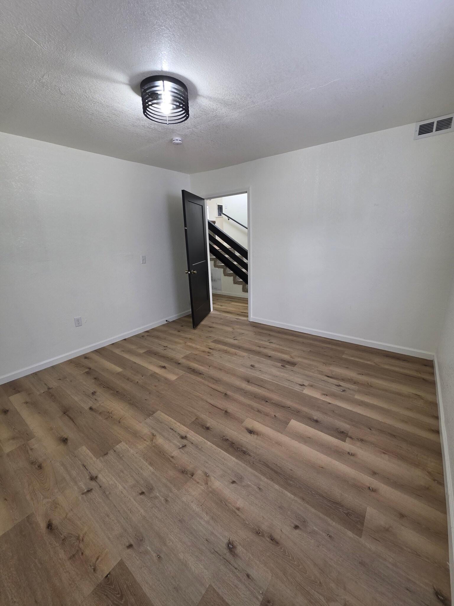 Building Photo - 8125 E 75 St