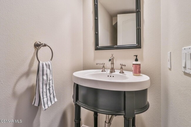 Building Photo - 3159 Foxtail Ct