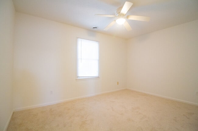 Building Photo - 2708 S 17th St