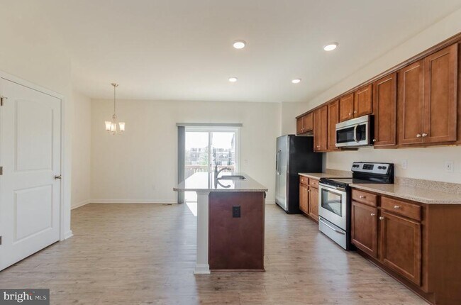 Building Photo - 172 Drexel Ct