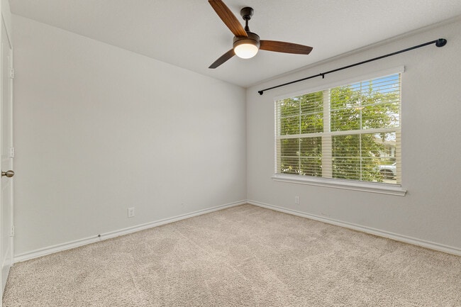 Building Photo - 919 Brown Thrasher
