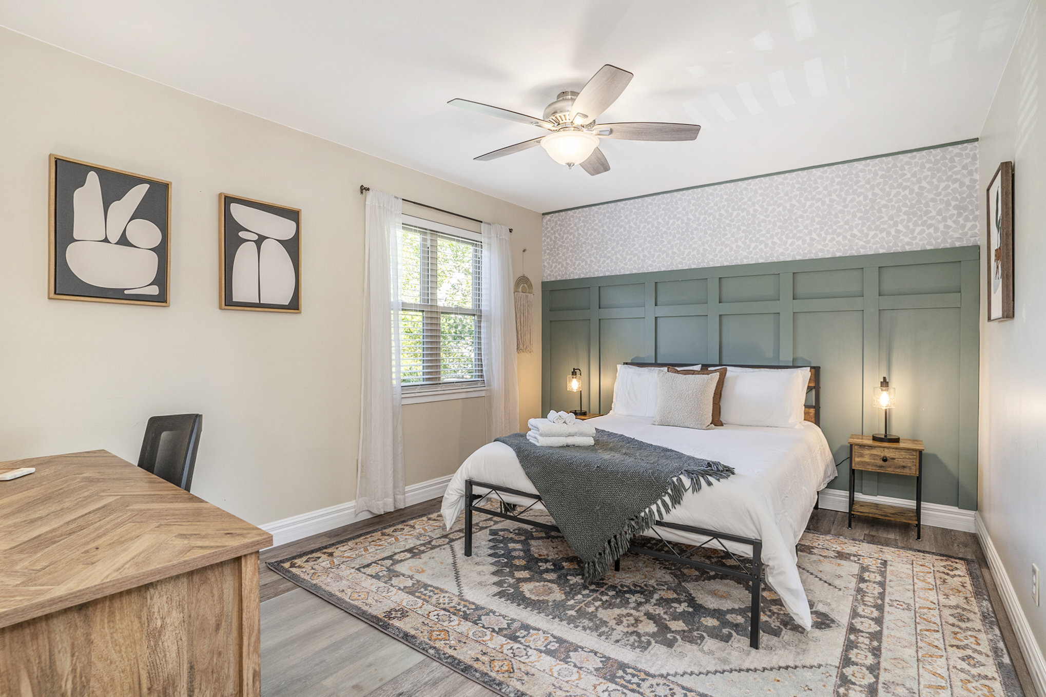 Bedroom 2 with Queen bed and workarea - 1261 Marshview Dr