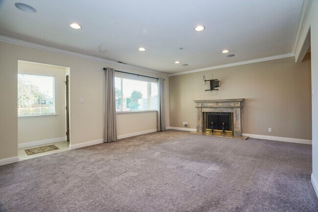 Building Photo - 3BR/1BA North Shoreview Home with Yard & Redwood Deck | Pet Friendly | Near Caltrain | YouTube Tour
