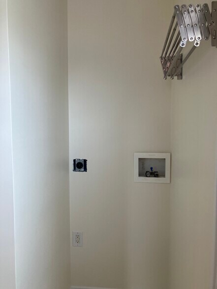 Building Photo - 509 Pine St