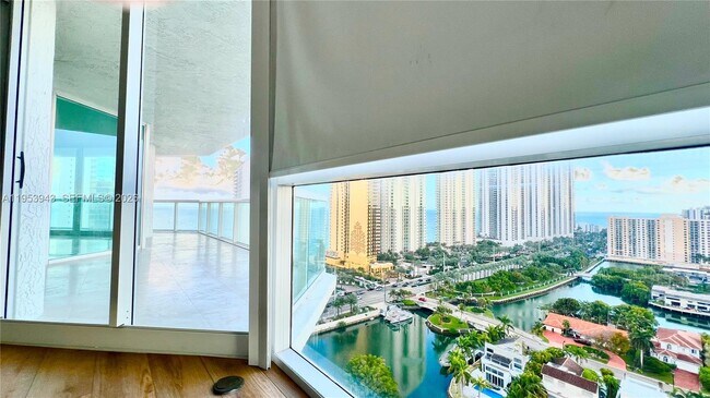 Building Photo - 16400 Collins Ave