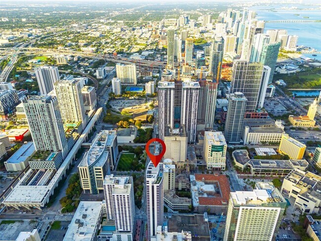 Building Photo - 225 N Miami Ave
