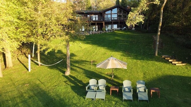 Building Photo - Whitewater Lakefront Furnished Lodge Avail...