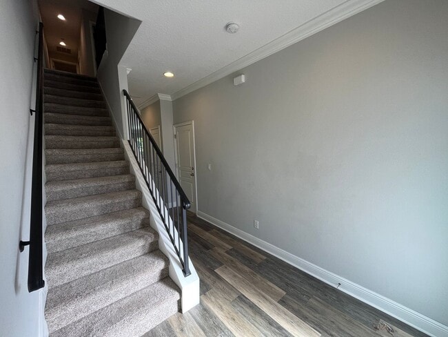 Building Photo - 2697 E Washington St