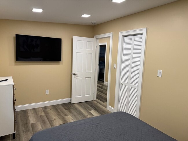 Building Photo - MOVE IN READY!!!!