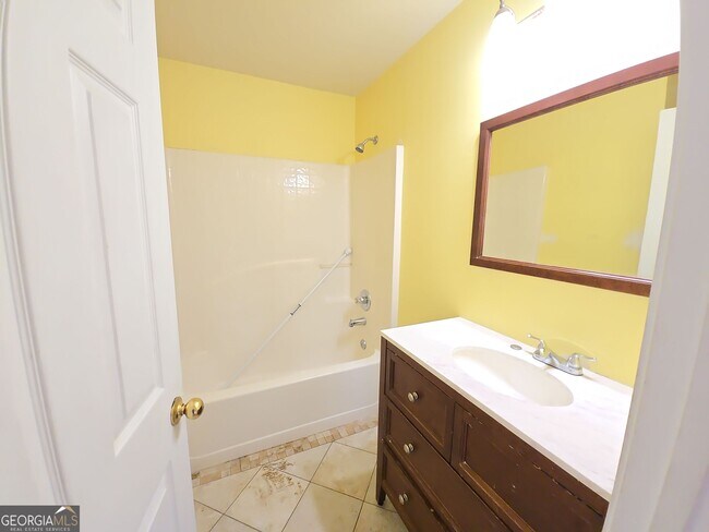 Building Photo - 273 Winthrop Ln