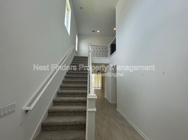 Building Photo - 42 Golden Fern Dr