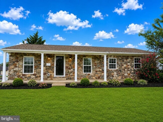 Building Photo - 226 Elwyn Ave
