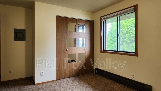 Building Photo - 619 S Lynndale Dr