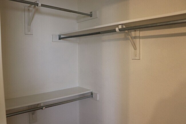 Building Photo - 2802 Edgefield St