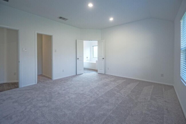 Building Photo - 5531 Knox Landing Dr