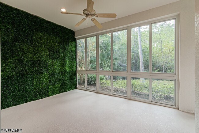 Building Photo - 2215 Hawksridge Dr