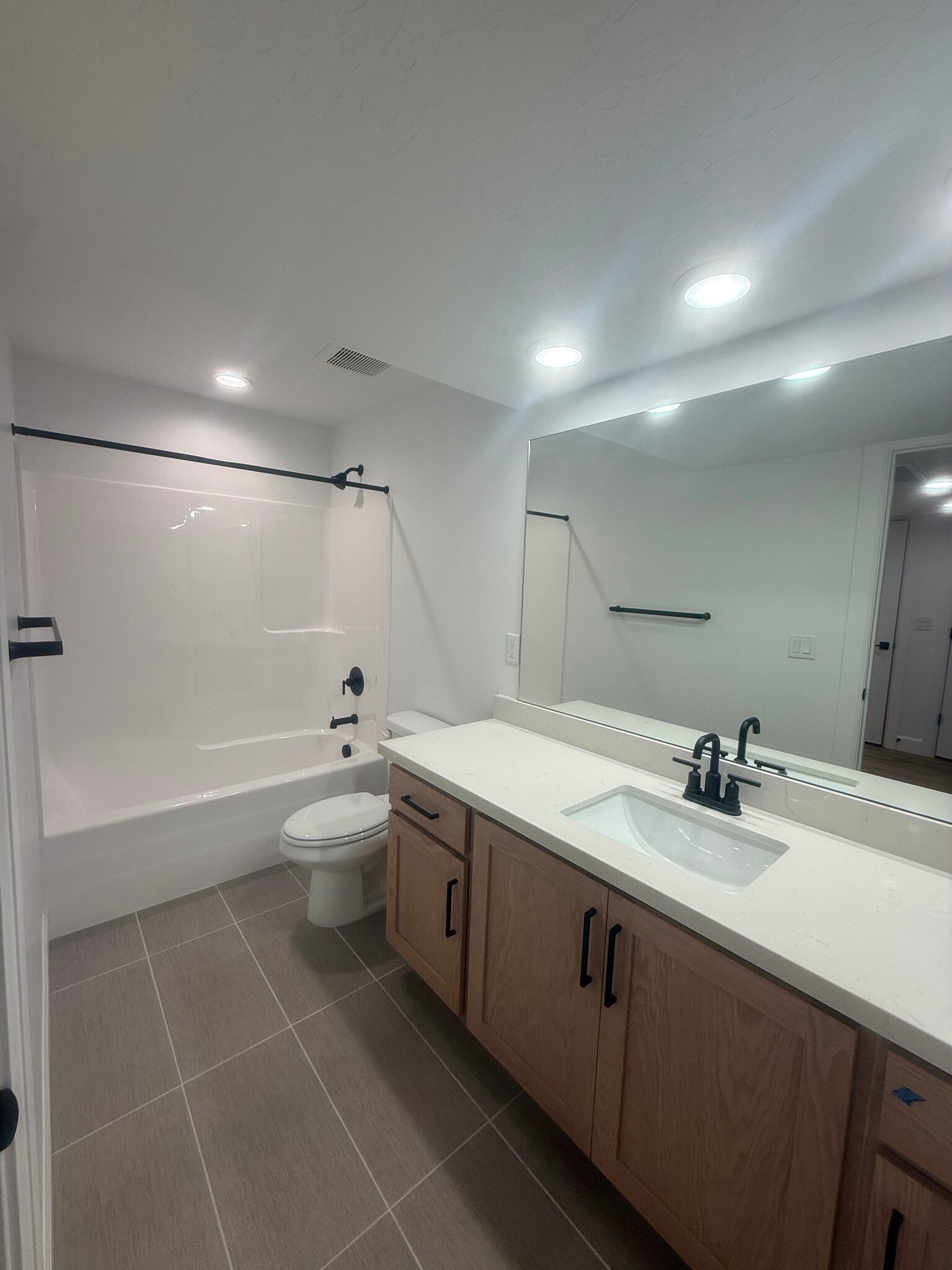 Building Photo - 1043 W Chokecherry St