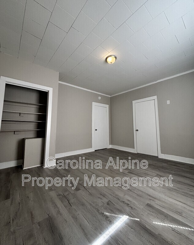 Building Photo - 880 Wellman St