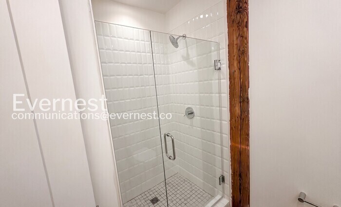 Building Photo - 1329 4th Ave S