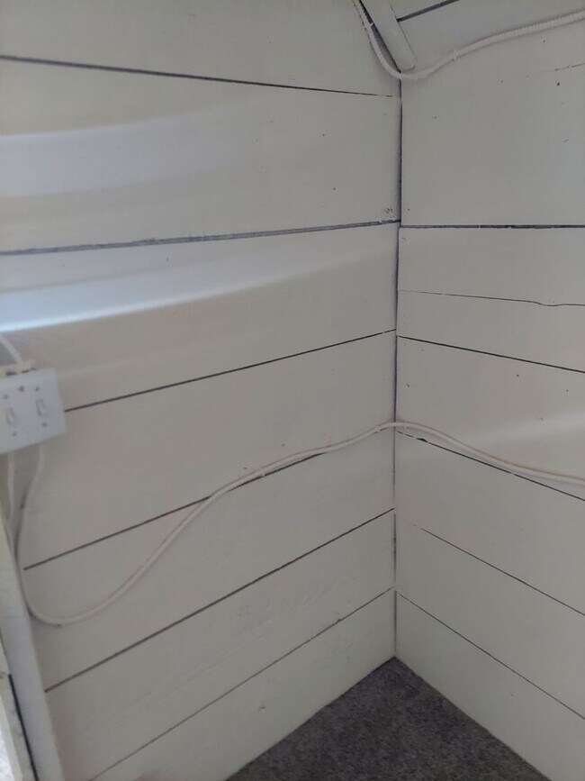 Building Photo - Charming Tacoma Home on a Peaceful Corner Lot!