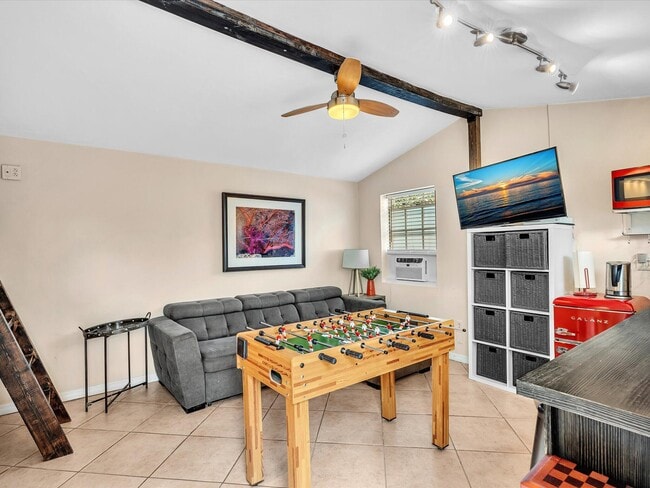 Building Photo - 436 38th St