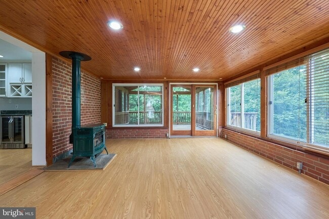 Building Photo - 6613 Denny Pl