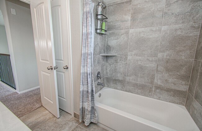 Building Photo - 2202 Anzio Ct