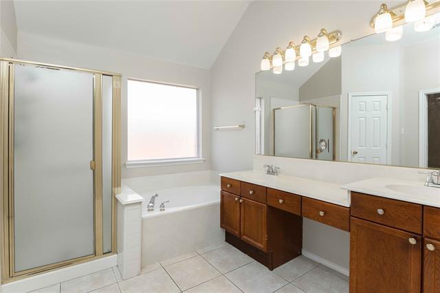 Building Photo - 2444 Elm Leaf Ln