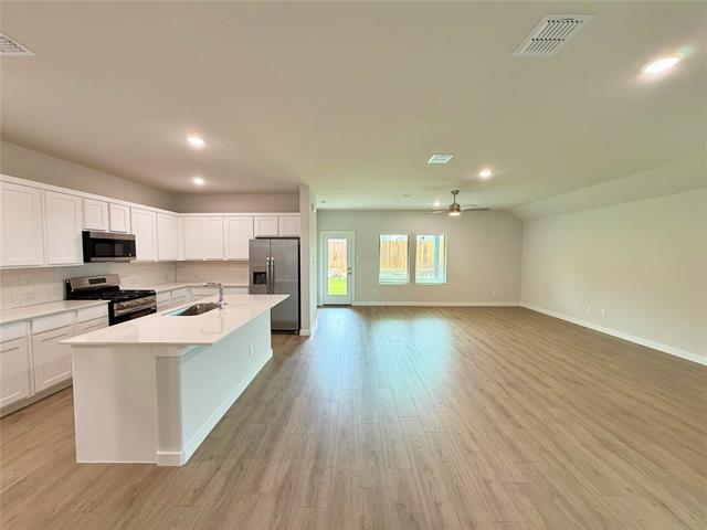 Building Photo - 2203 Heatwave Ln