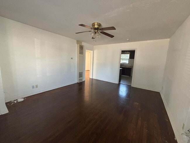 Building Photo - 730 N 14th St