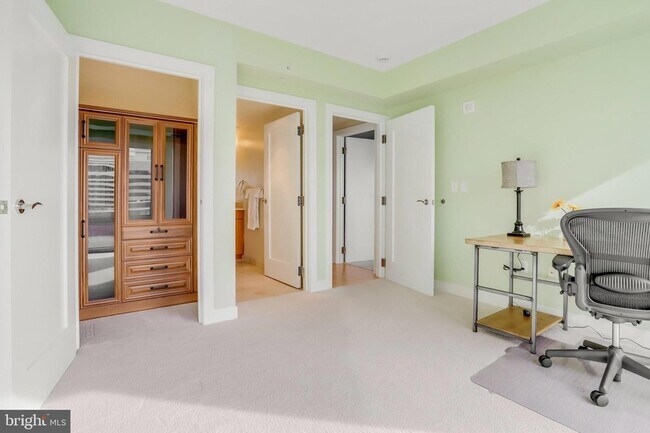 Building Photo - 1111 19th St N