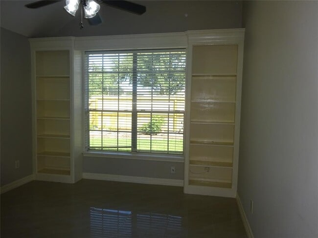 Building Photo - 4022 Kristin Lee Ct