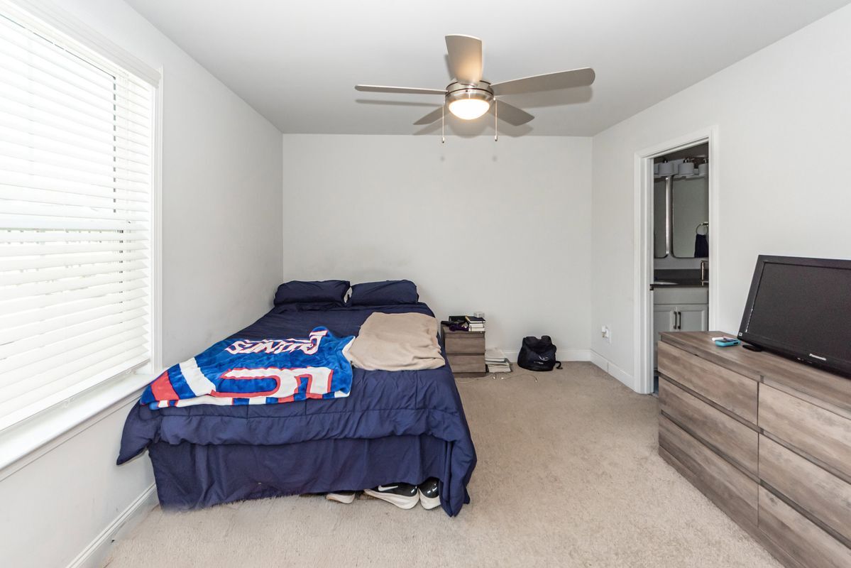 Building Photo - 531 Green Fern Dr