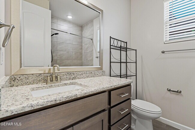 Building Photo - 533 Twilight Dr