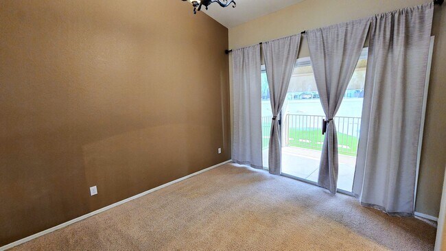 Building Photo - 3 Bedroom + Office Home in the Vineyards Community Near W Germann Rd and S Dobson Rd!
