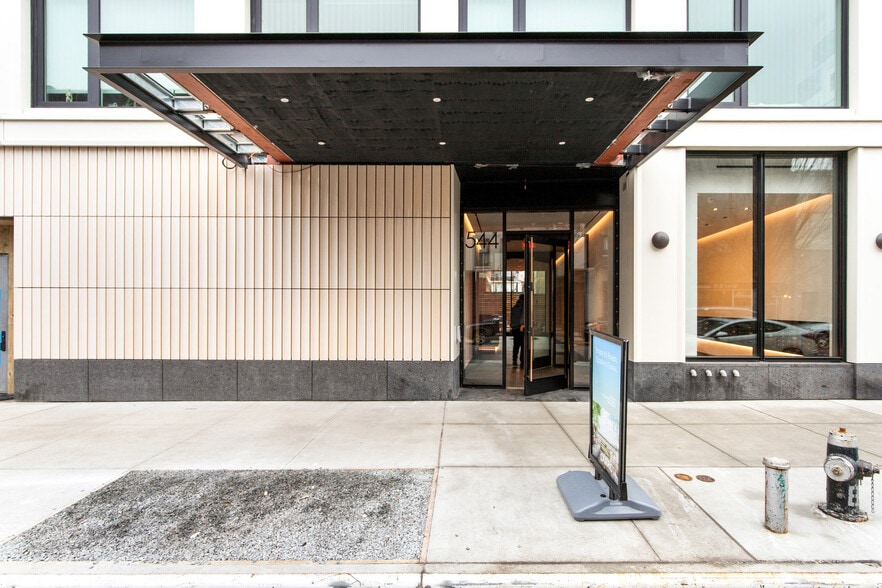 Building Photo - 544 Carroll St