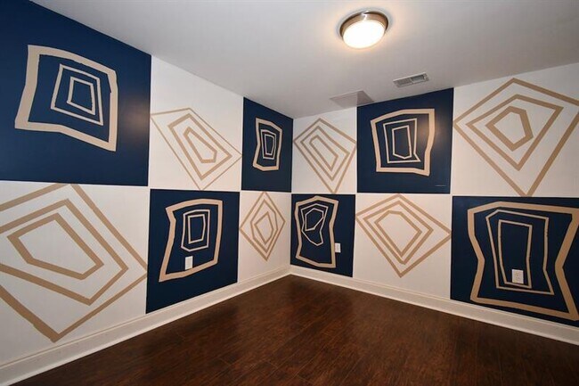 Building Photo - 460 Summer Breeze Ct.