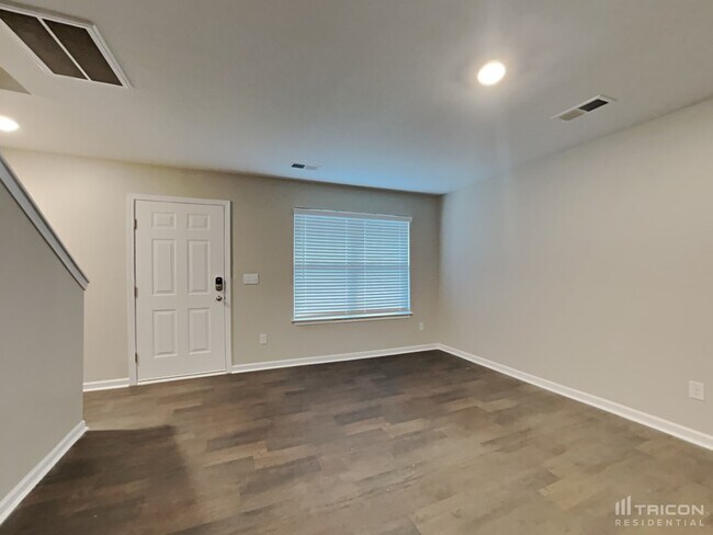 Building Photo - 283 Millen Dr