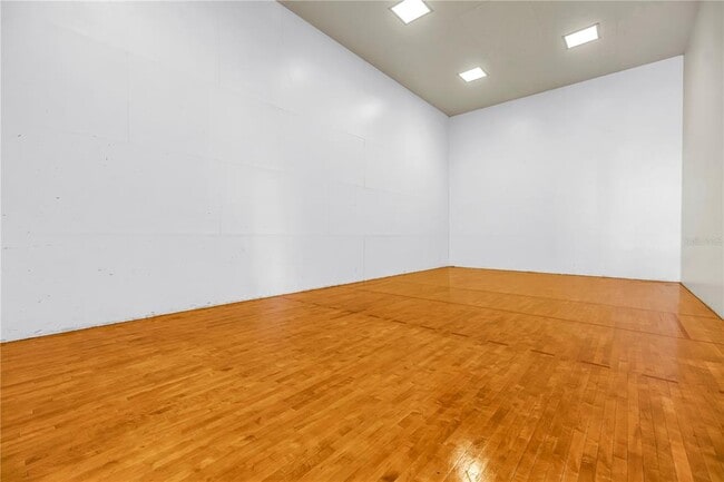 Building Photo - 1400 Gandy Blvd N