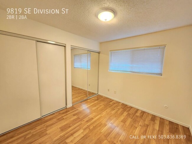 Building Photo - Great Apartment With Open Layout Right On ...