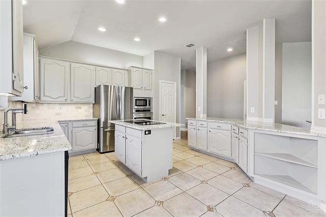 Building Photo - 5601 Belle Chasse Ln