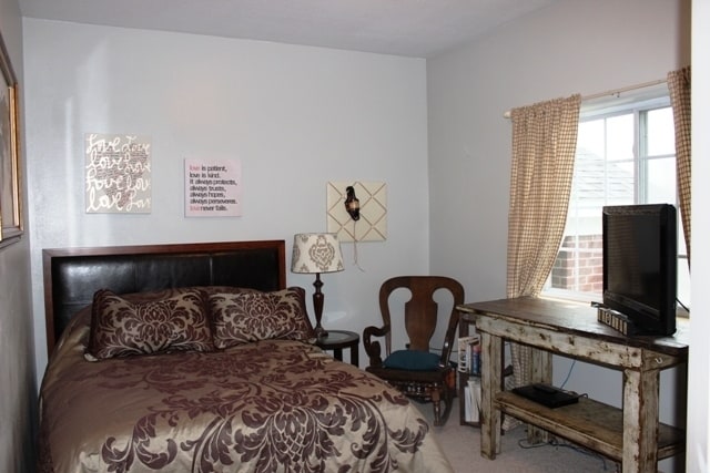 Building Photo - $1,350 | 3 Bedroom, 2 Bathroom Condo | Pet...