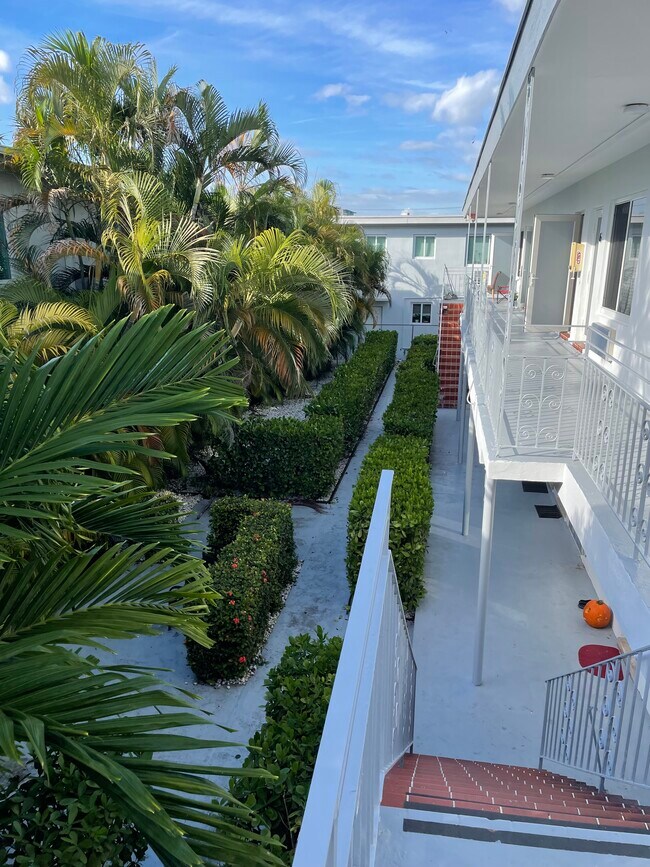 Building Photo - 535 73rd St