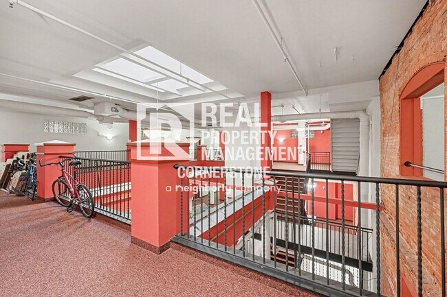 Building Photo - 125 S Kalamazoo Mall