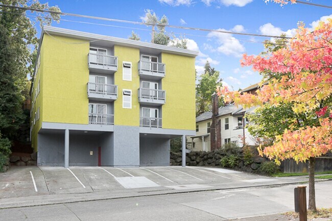 Building Photo - Discover Comfortable Living at Wembley Par...
