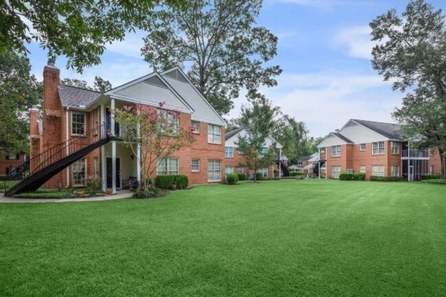 Primary Photo - Heart of Baton Rouge-Spacious 2-bedroom,2-...