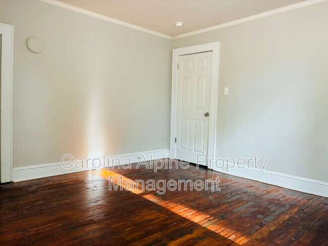 Building Photo - 102 Plum Tree Ln