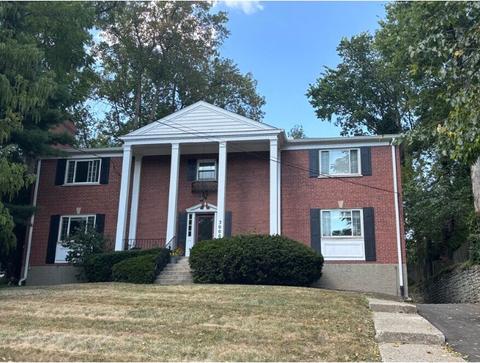Primary Photo - 3000 Linwood Ave