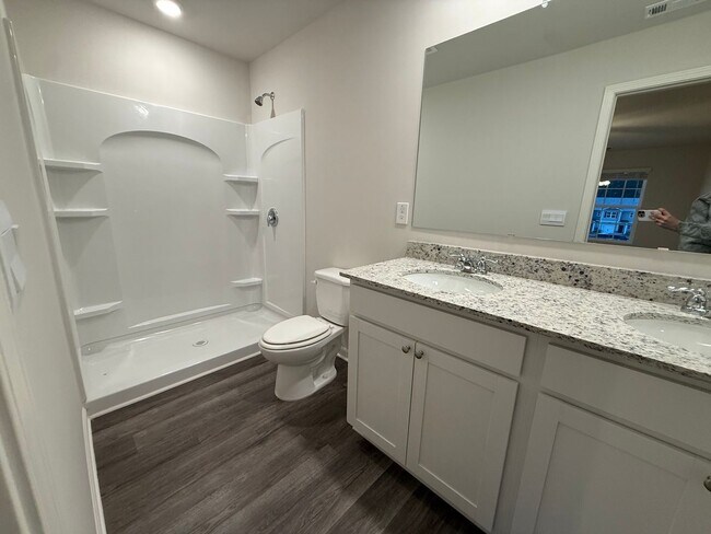 Building Photo - 3 Bedroom, 2.5 Bathroom- Townhouse in Armuchee!!